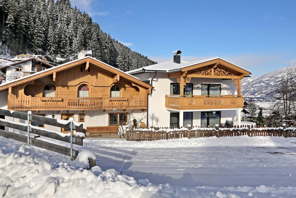 Apartment & Taxach Ried im Zillertal